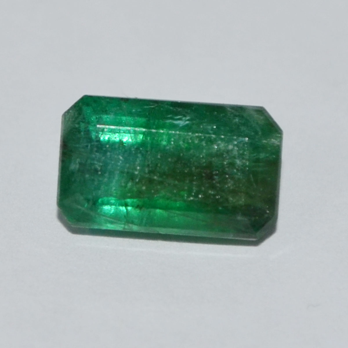 EMERALD 3.65 Ct. EMERALD 3.65 Ct.