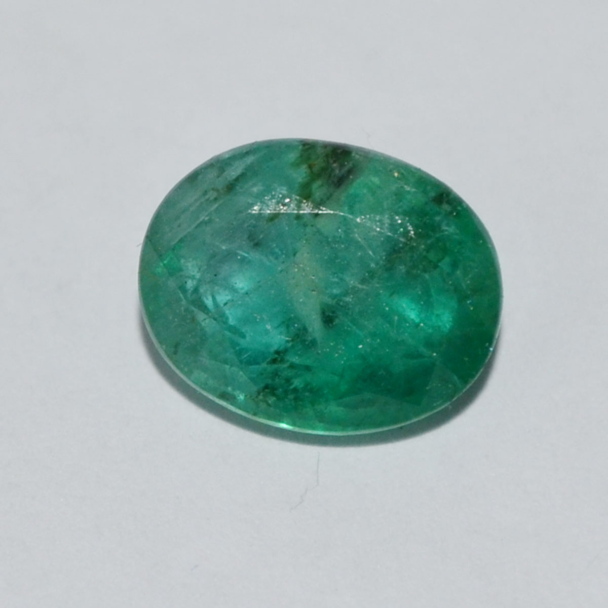 EMERALD 4.56 Ct. 2 EMRD21214 EMERALD 4.56 Ct.