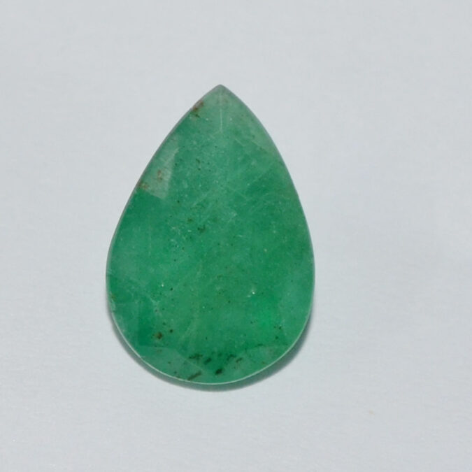 EMERALD 3.85 Ct. EMERALD 3.85 Ct.