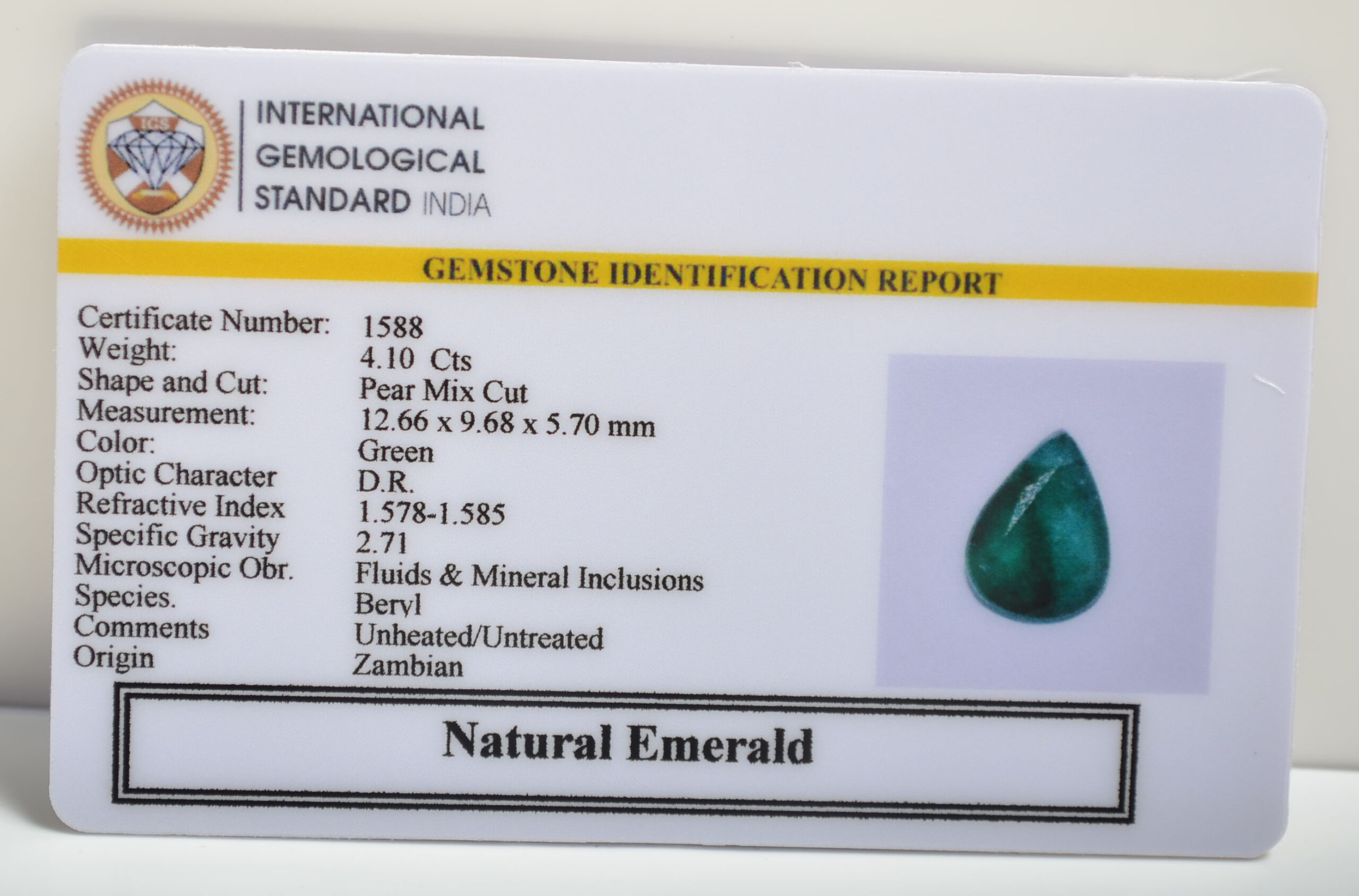EMERALD 4.1 Ct. EMERALD 4.1 Ct.