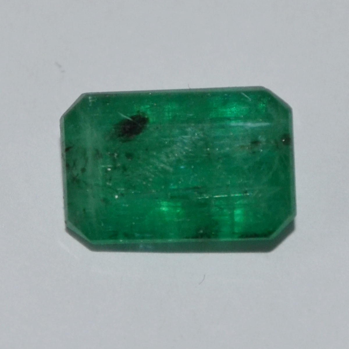 EMERALD 5.6 Ct. EMERALD 5.6 Ct.