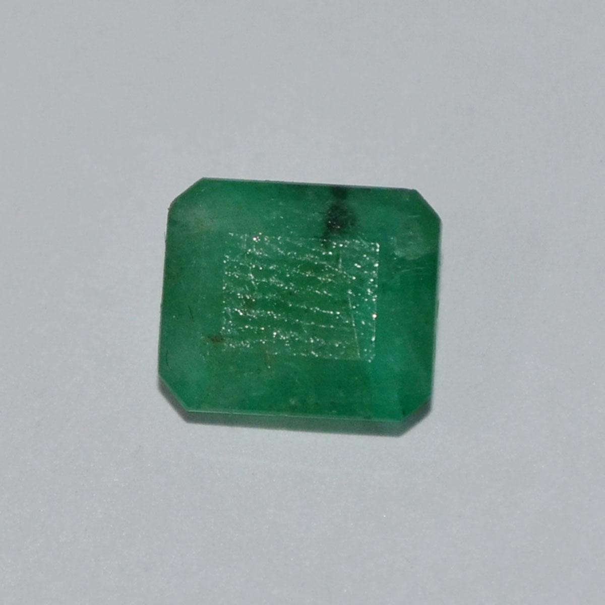 EMERALD 2.58 Ct. EMERALD 2.58 Ct.
