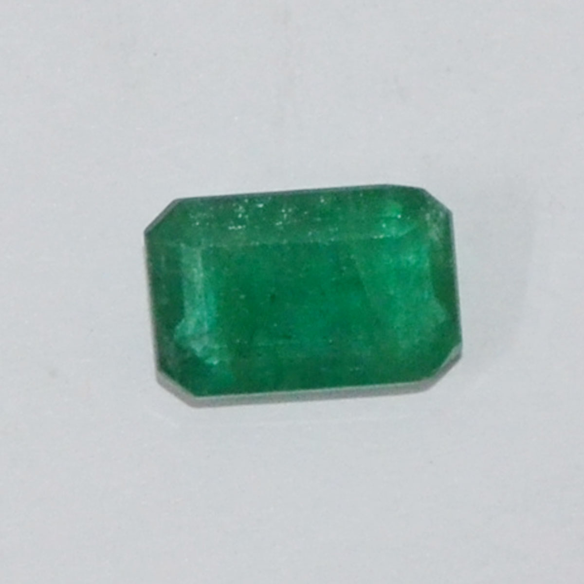 EMERALD 4.46 Ct. EMERALD 4.46 Ct.
