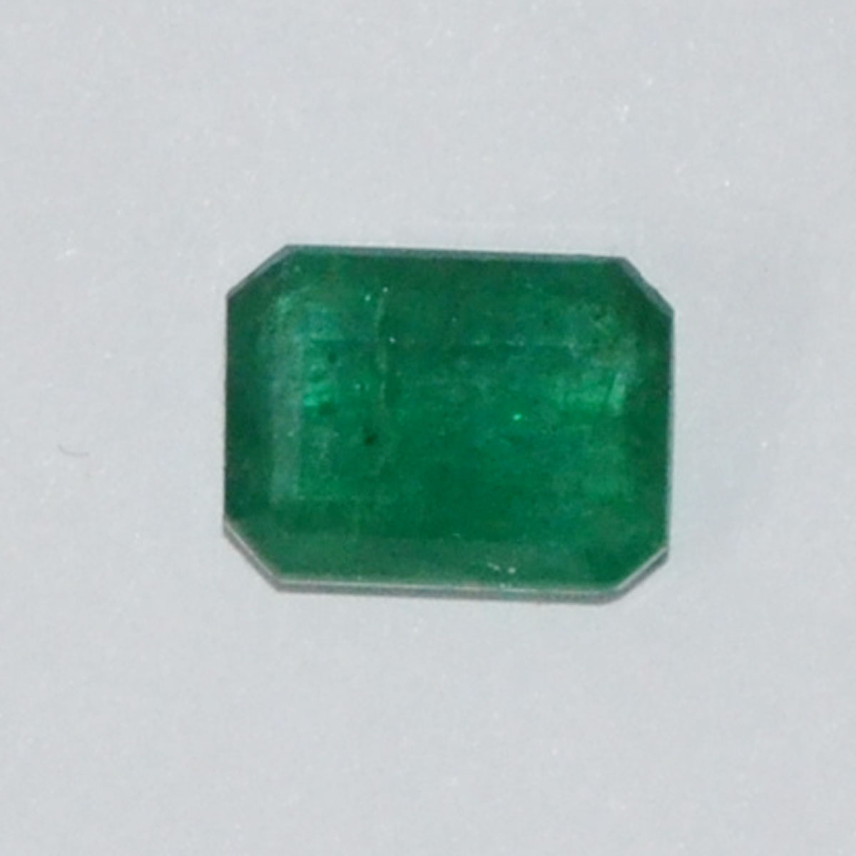 EMERALD 3.01 Ct. EMERALD 3.01 Ct.