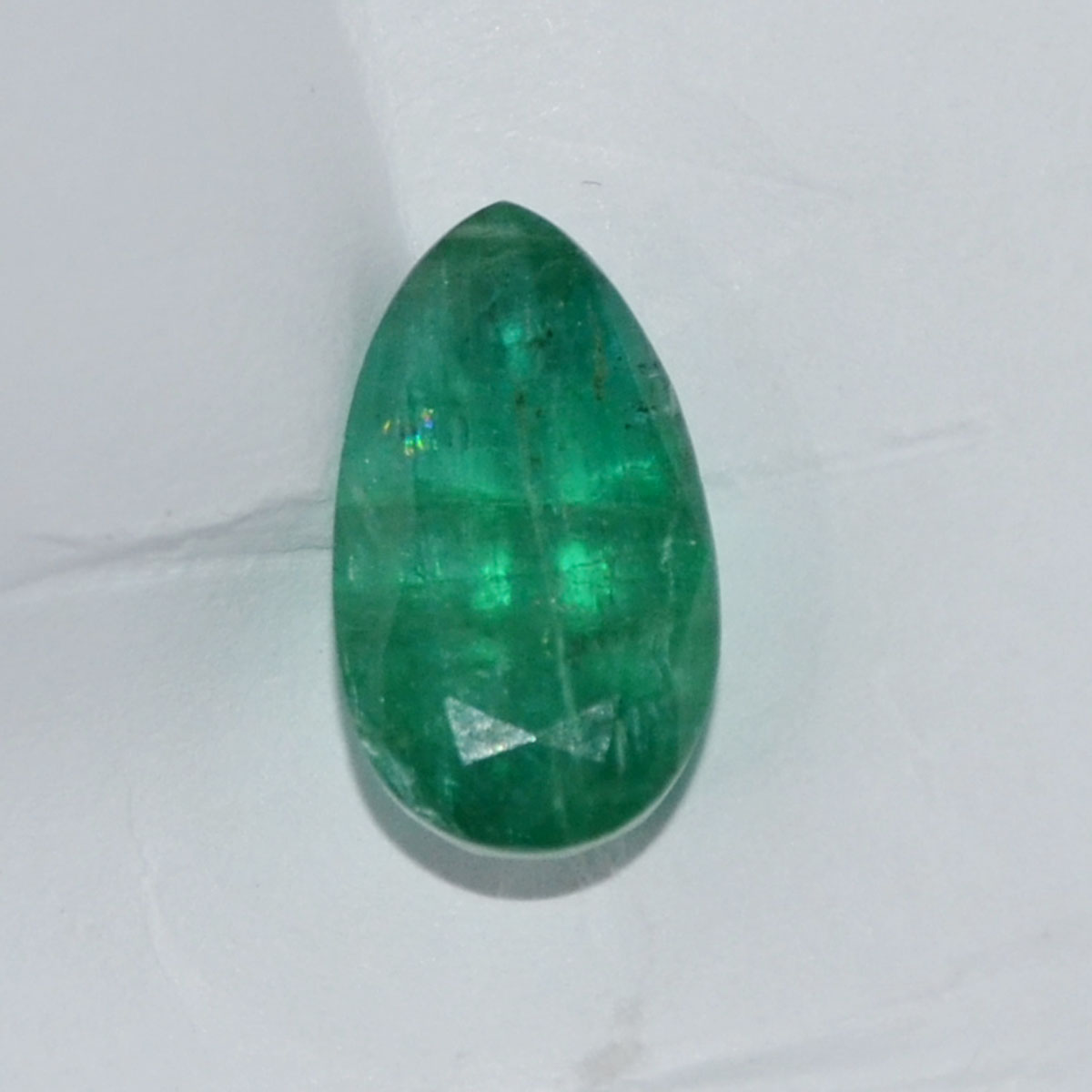EMERALD 4.08 Ct. 2 EMRG20324 1 EMERALD 4.08 Ct.