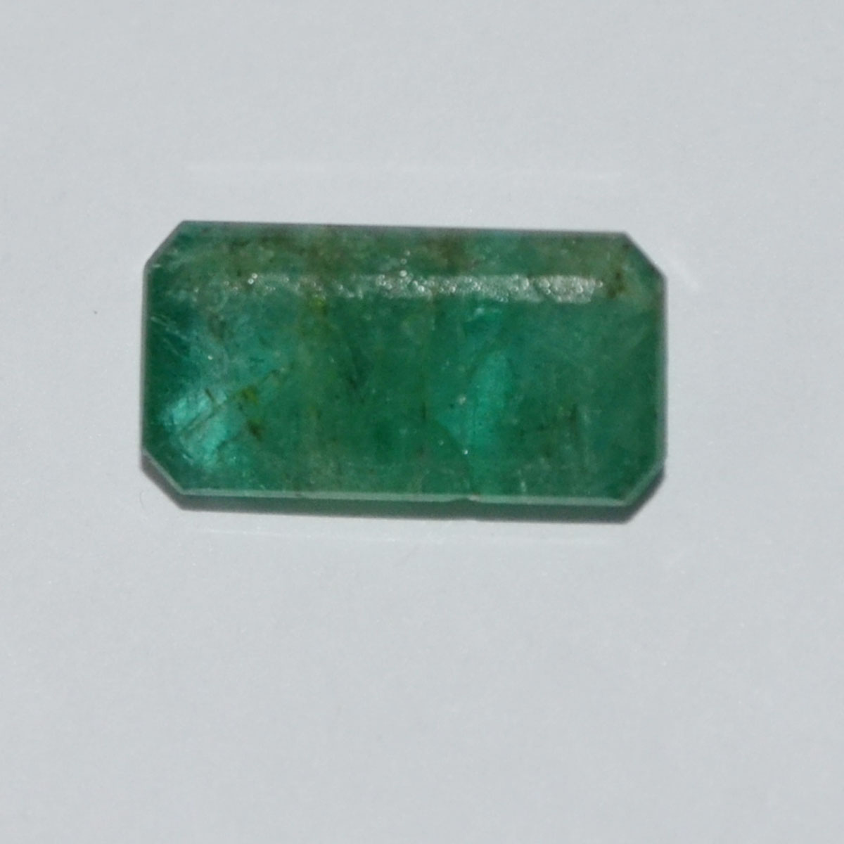 EMERALD 4.9 Ct. EMERALD 4.9 Ct.