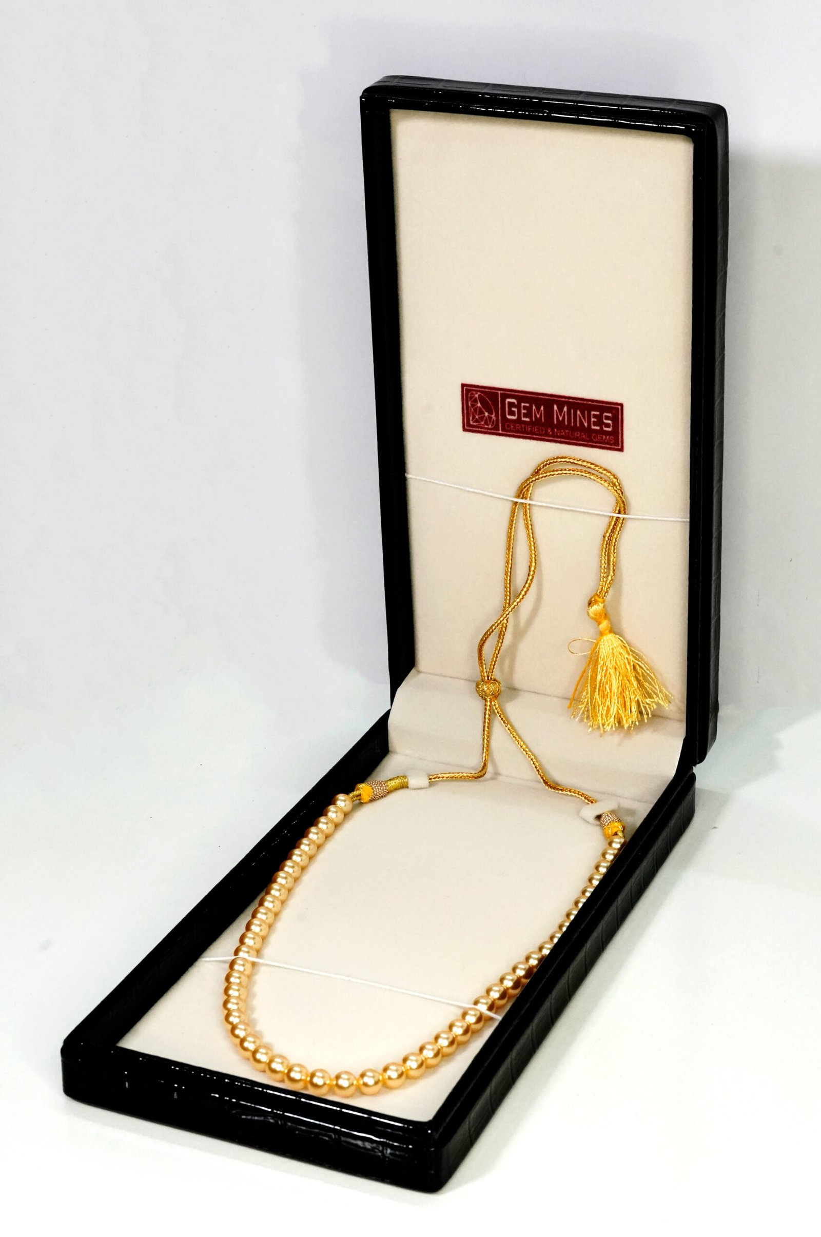 L1 c scaled High Quality Golden Shell Pearl Necklace