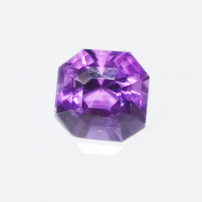 AME1236 1 AMETHYST 4.02 Ct.