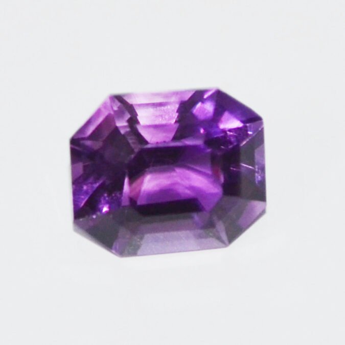 AME1237 1 AMETHYST 5.2 Ct.