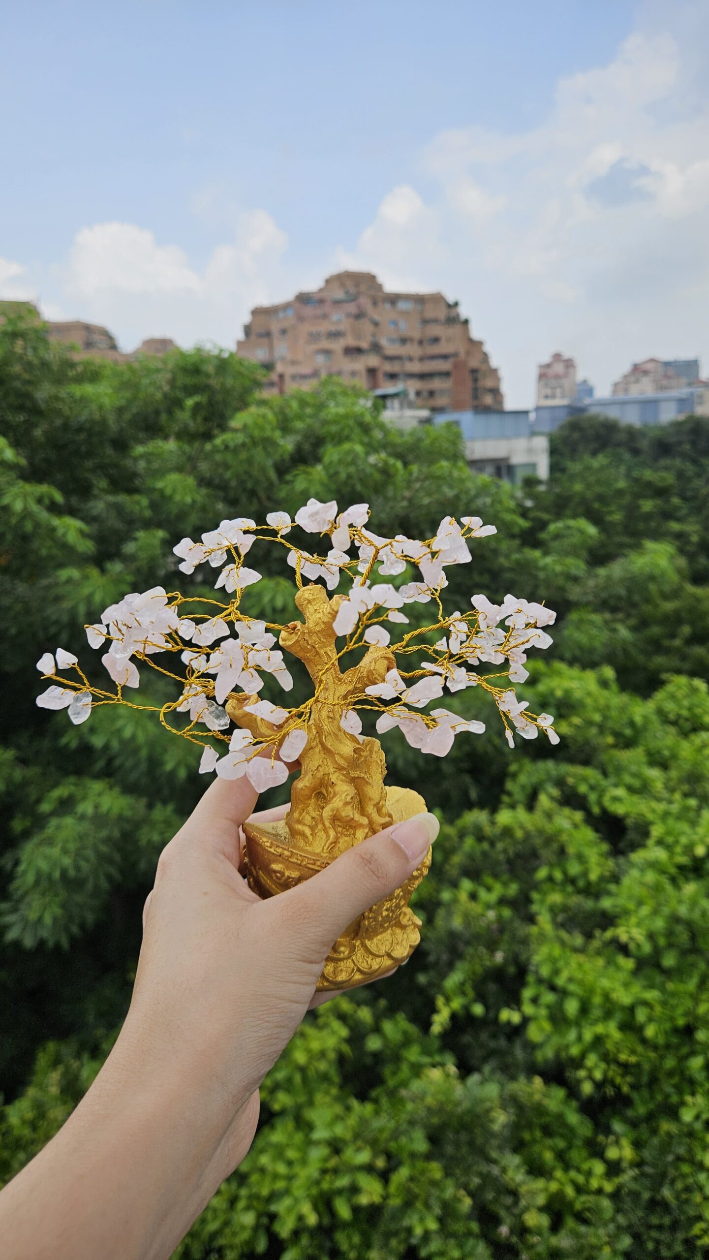 20250823 133408 1 scaled Rose Quartz Golden Branch Tree
