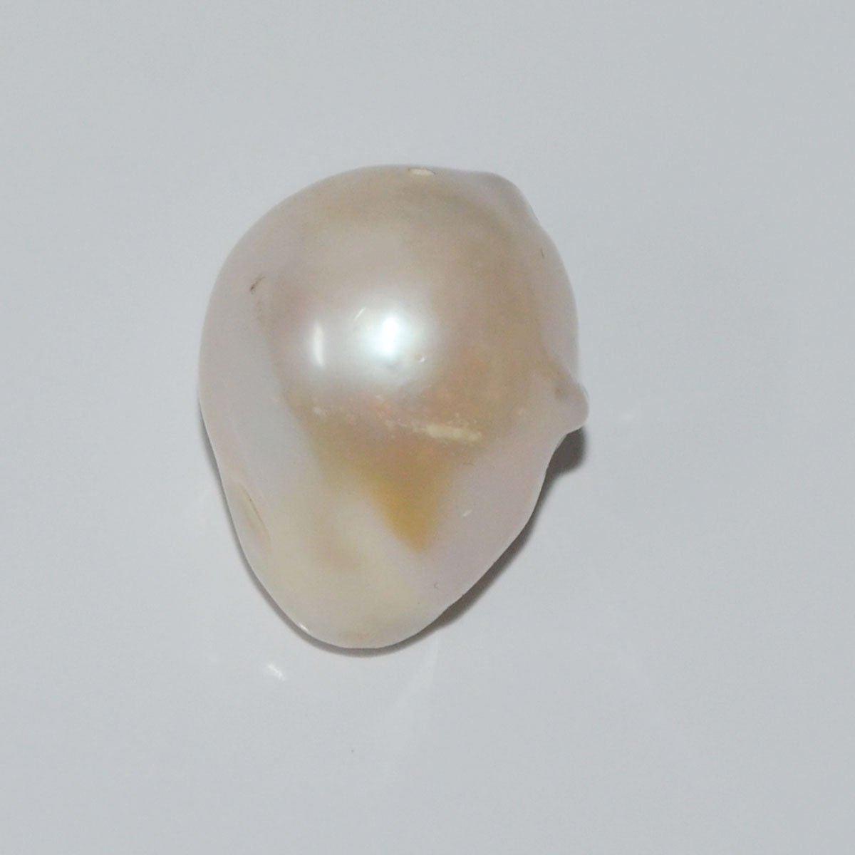 SOUTH SEA PEARL 26.64 Ct.