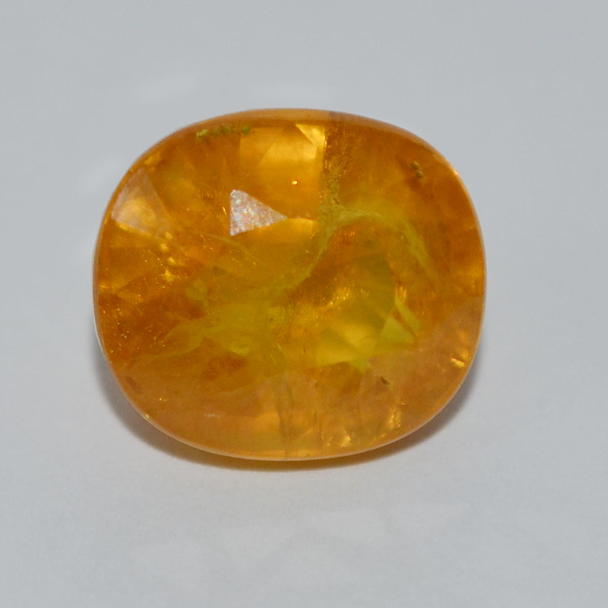 YELLOW SAPPHIRE 9.76 Ct.