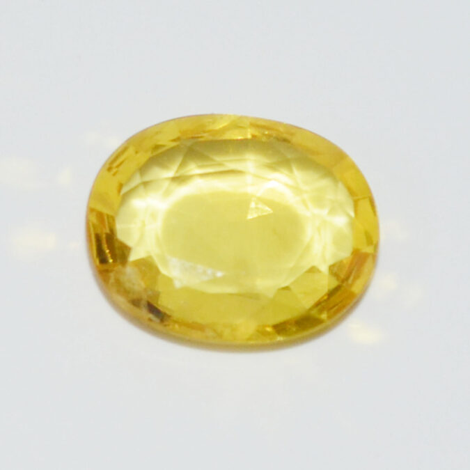 YELLOW SAPPHIRE 3.71 Ct. YELLOW SAPPHIRE 3.71 Ct.