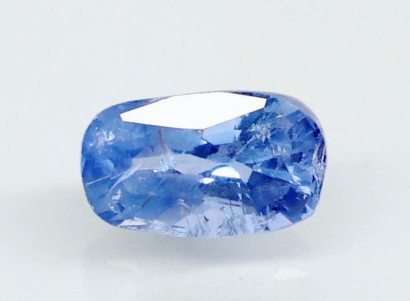 BLUE SAPPHIRE 4.11 Ct.