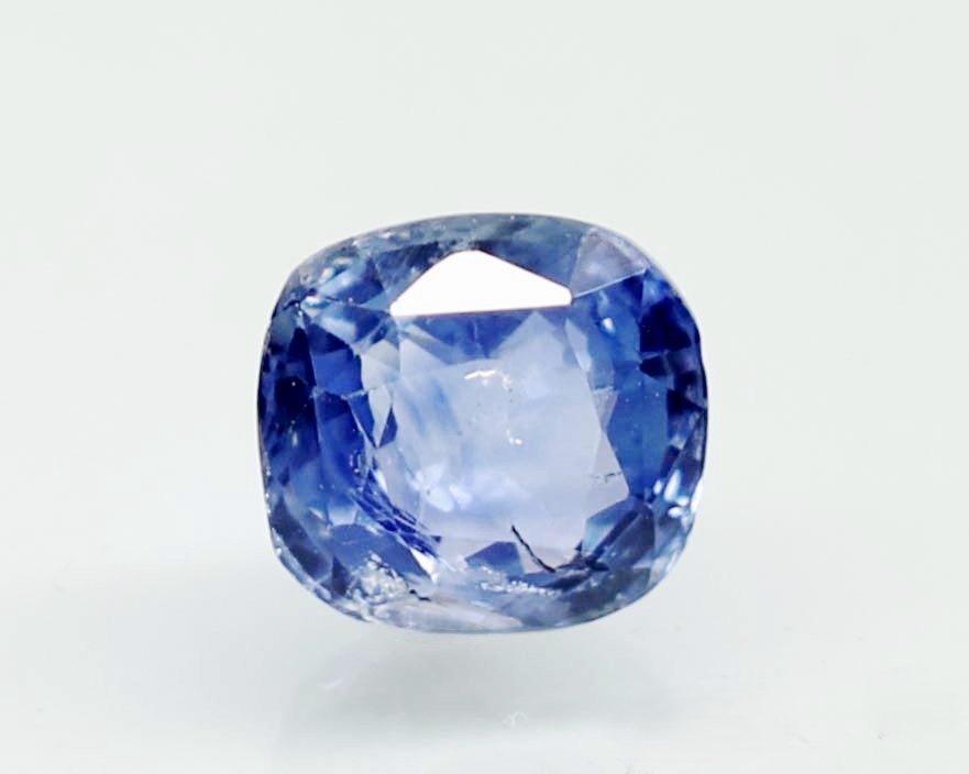 BLUE SAPPHIRE 4.62 Ct.