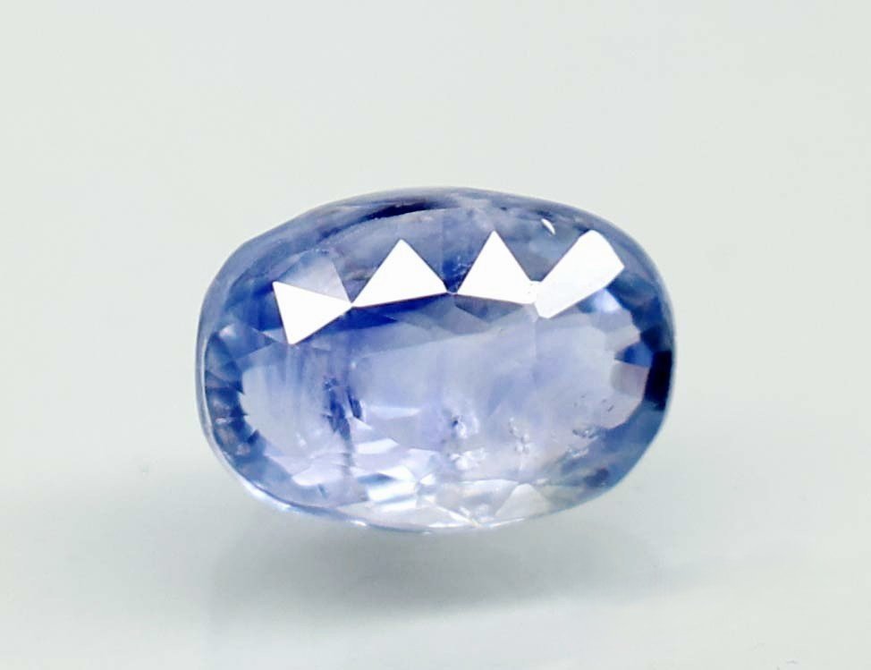 BLUE SAPPHIRE 4.57 Ct.