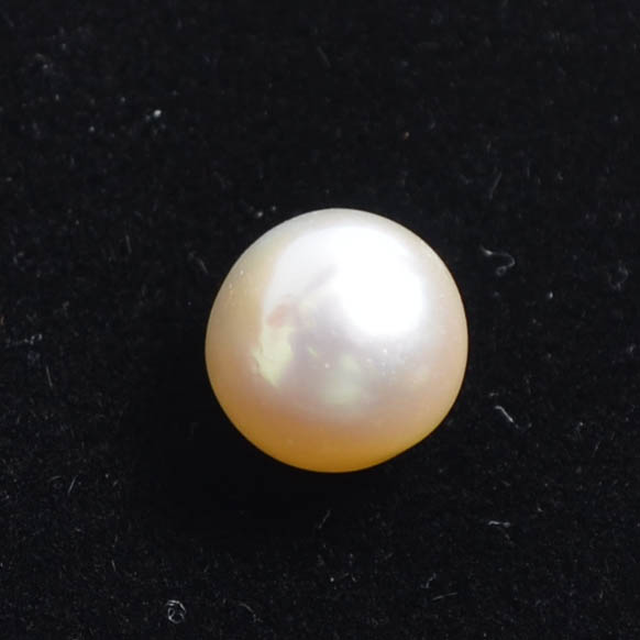 SOUTH SEA PEARL 4.41 Ct.