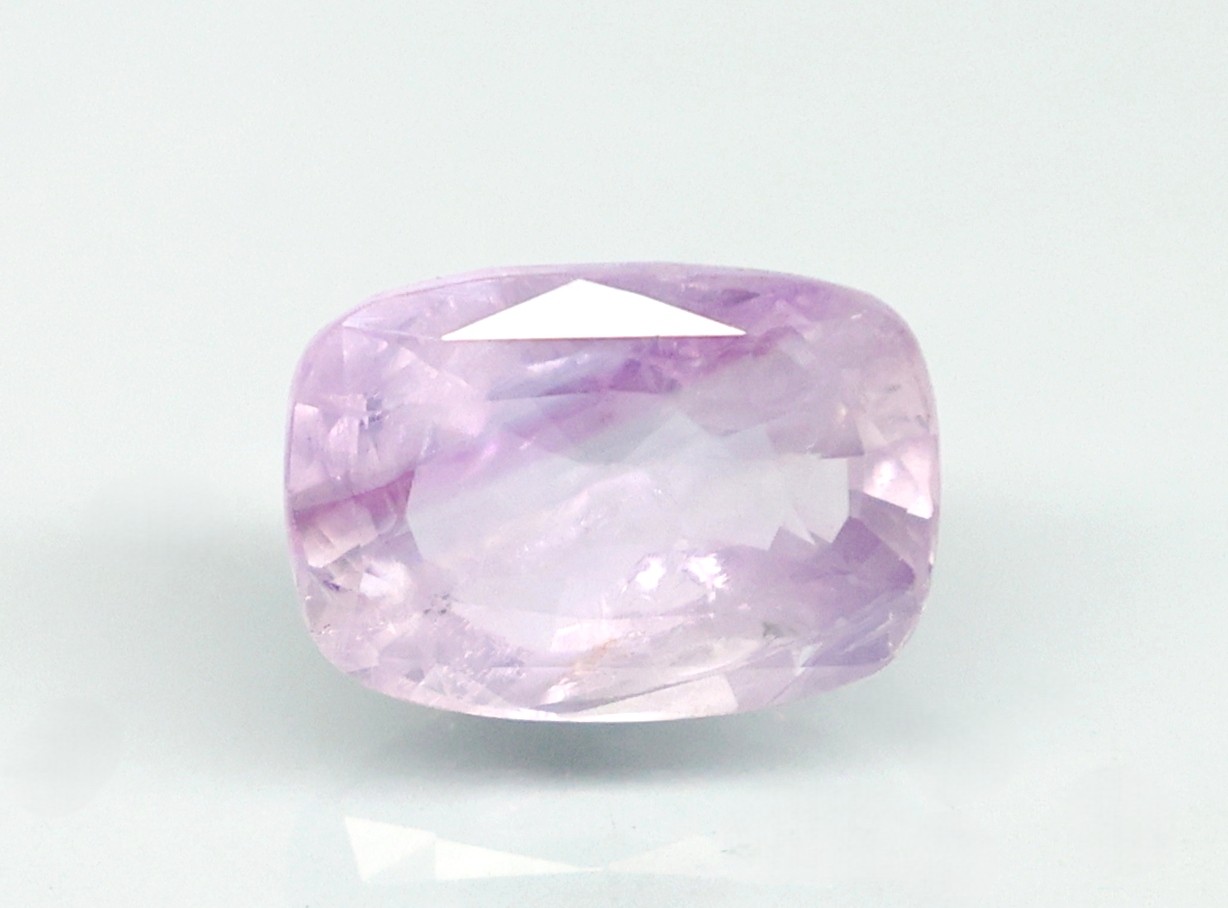 NATURAL SAPPHIRE 6.84 Ct.