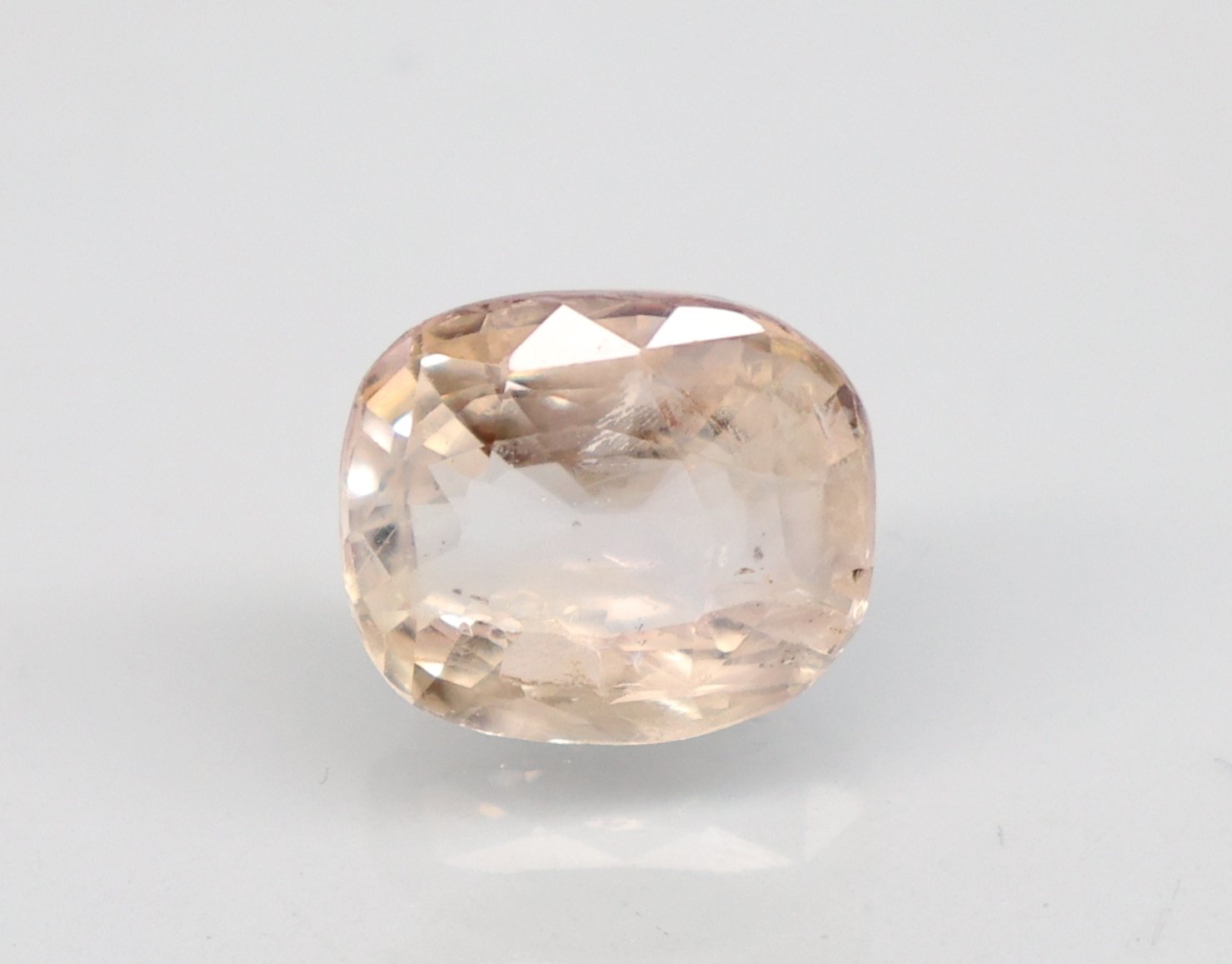 NATURAL SAPPHIRE 5.7 Ct.