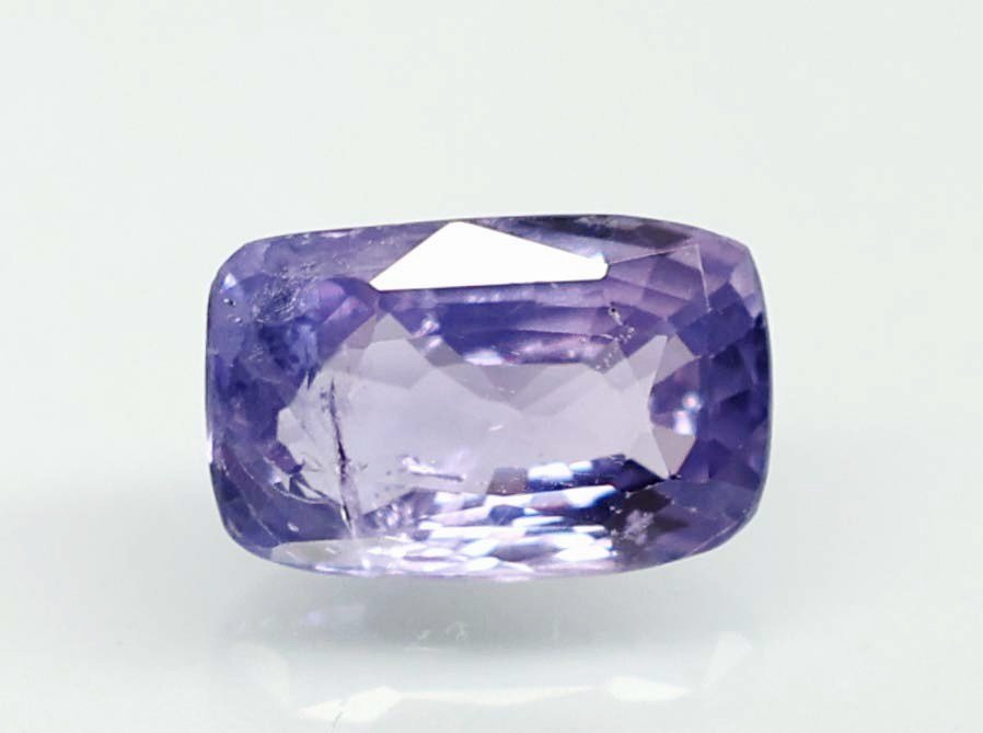 NATURAL SAPPHIRE 4.05 Ct.