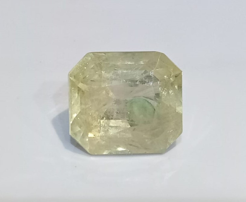 YELLOW SAPPHIRE 8.17 Ct.