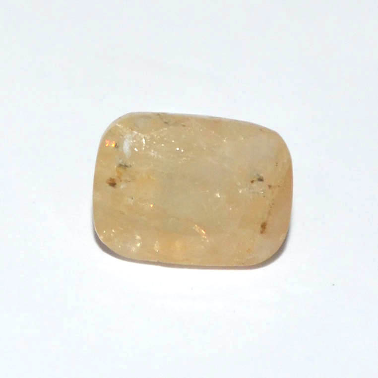 YELLOW SAPPHIRE 5.69 Ct.