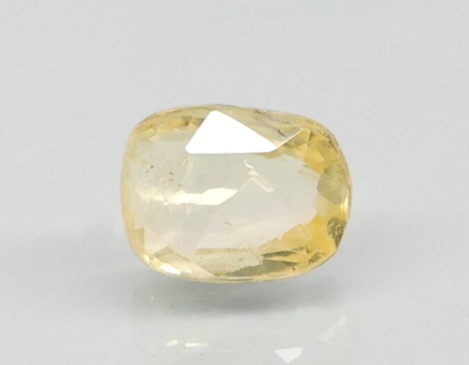 YELLOW SAPPHIRE 4.07 Ct. 1 NYSP8386 1 YELLOW SAPPHIRE 4.07 Ct.