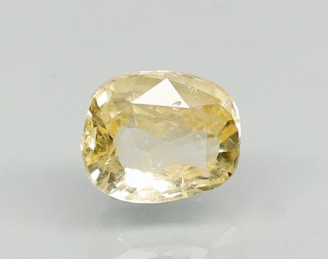 YELLOW SAPPHIRE 4.11 Ct. 1 NYSP8391 1 YELLOW SAPPHIRE 4.11 Ct.