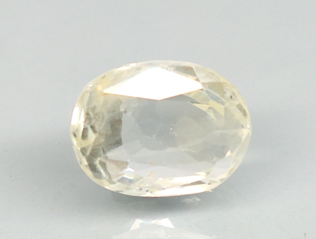 YELLOW SAPPHIRE 4.97 Ct.