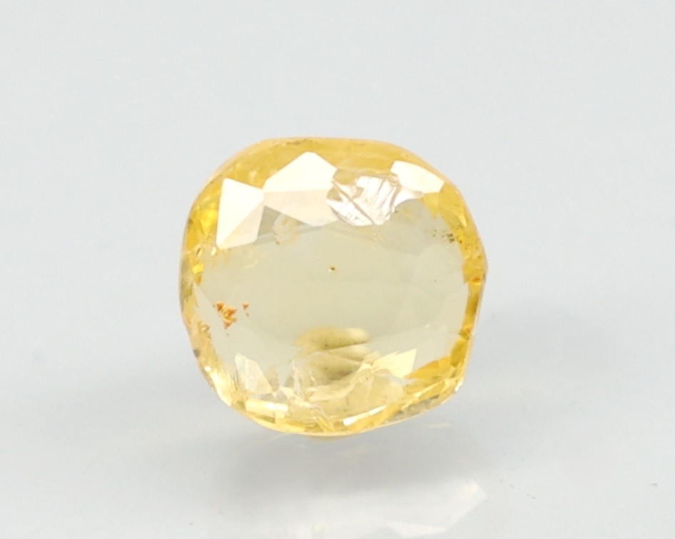 YELLOW SAPPHIRE 2.98 Ct.