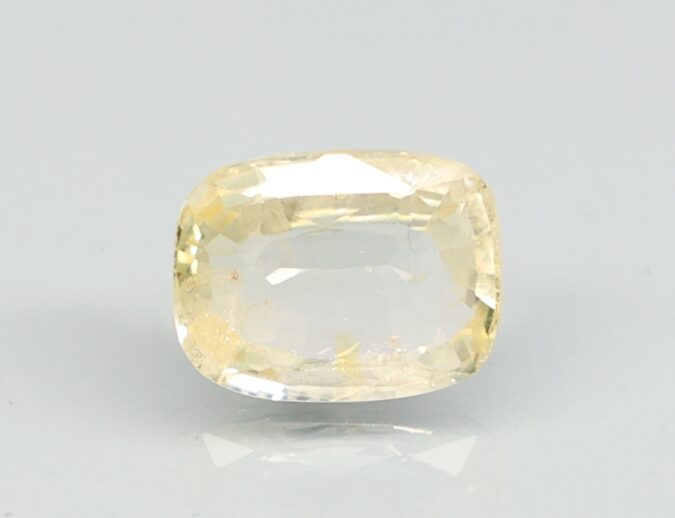 YELLOW SAPPHIRE 4.6 Ct. 1 NYSP8439 1 YELLOW SAPPHIRE 4.6 Ct.