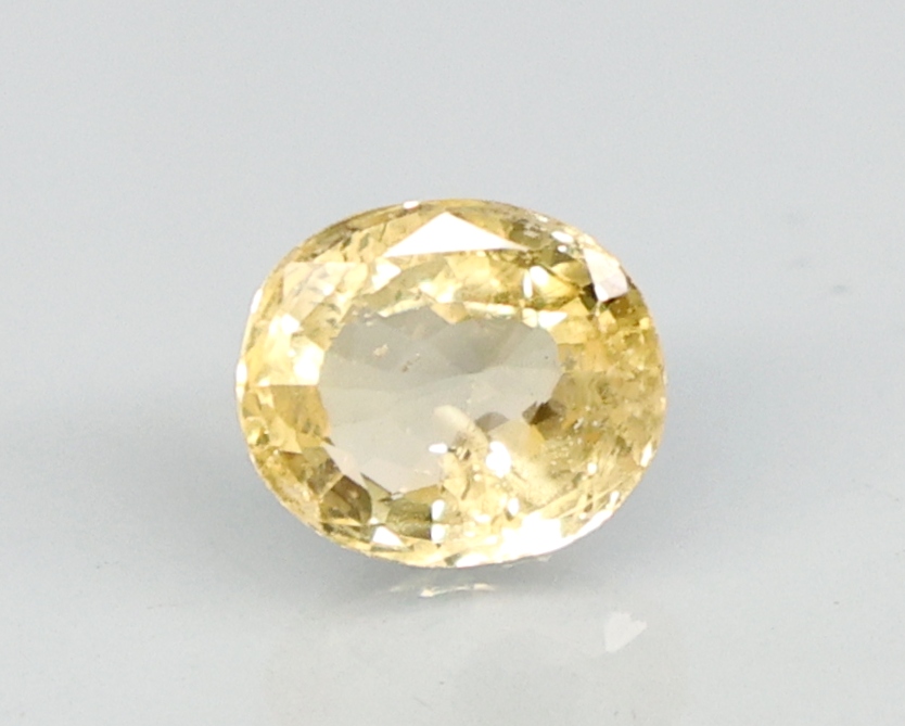 YELLOW SAPPHIRE 3.14 Ct.
