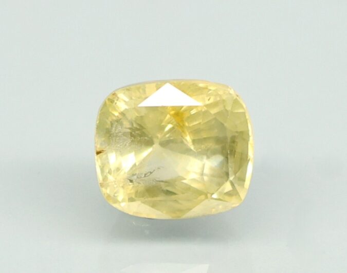 YELLOW SAPPHIRE 6.75 Ct. 1 NYSP8464 1 YELLOW SAPPHIRE 6.75 Ct.