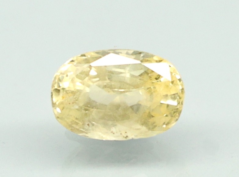 YELLOW SAPPHIRE 3.06 Ct.