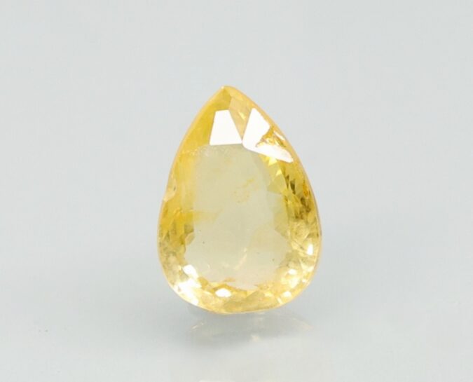 YELLOW SAPPHIRE 5.12 Ct. 1 NYSP8494 1 YELLOW SAPPHIRE 5.12 Ct.