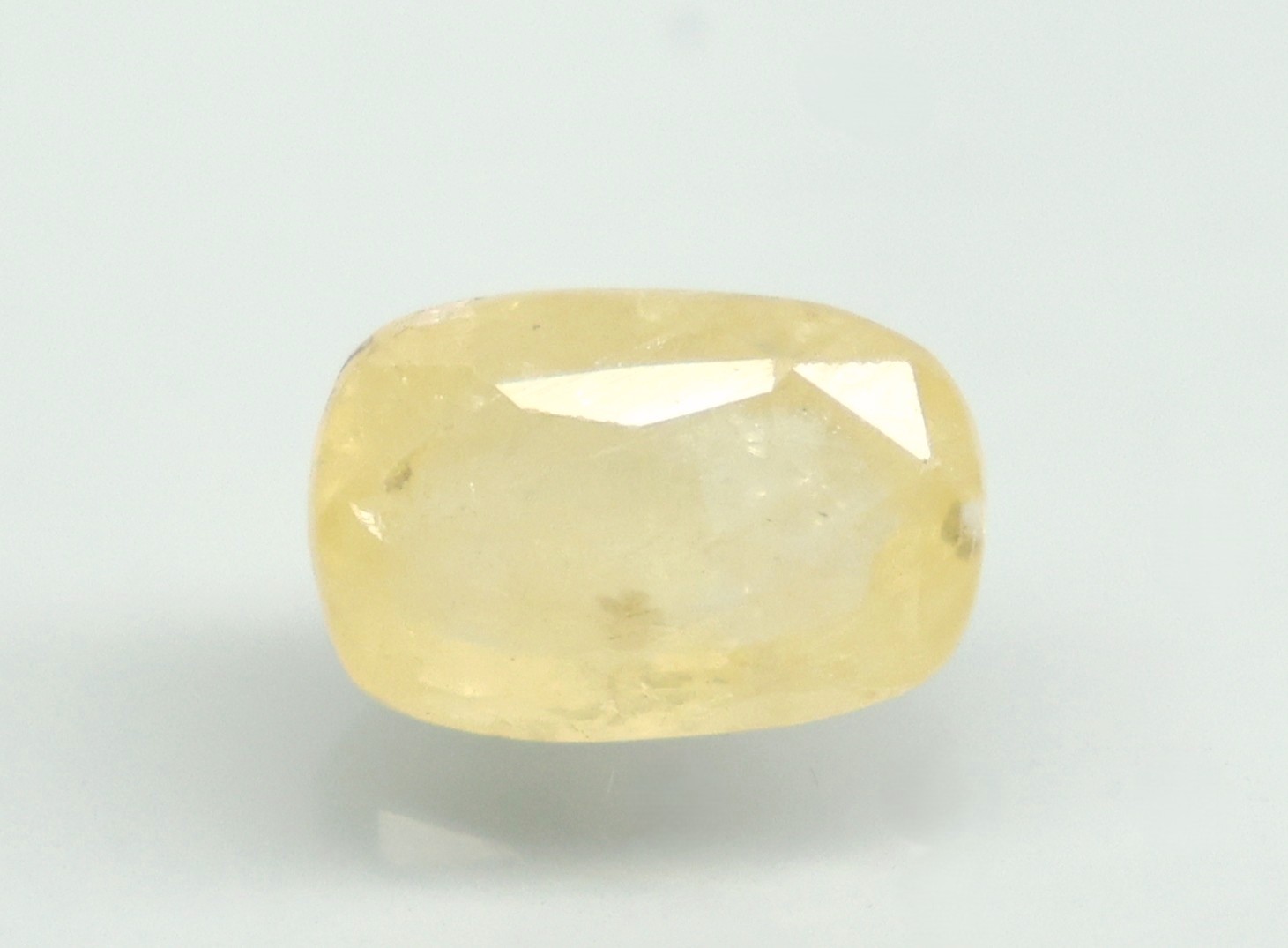 YELLOW SAPPHIRE 3.5 Ct.