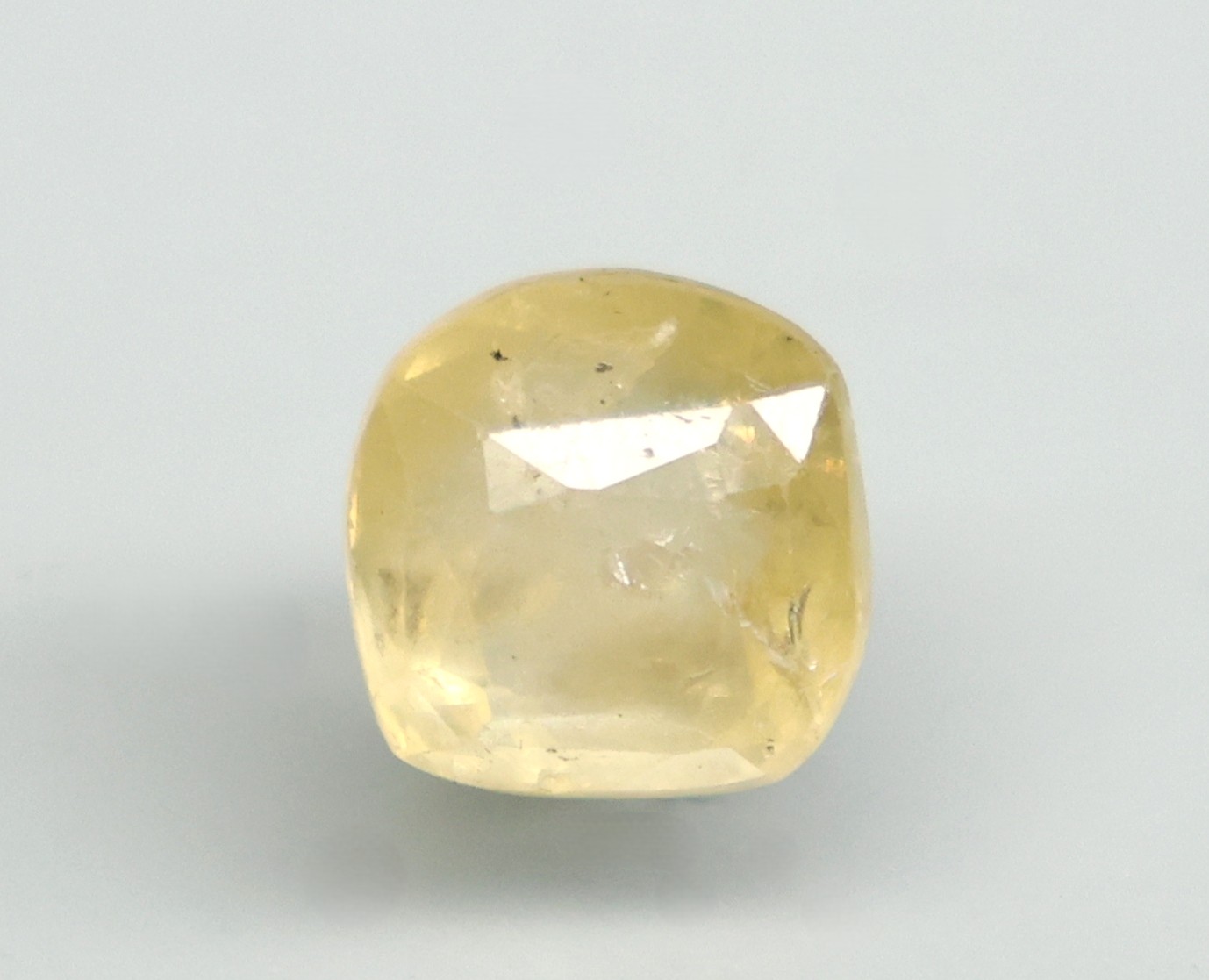 YELLOW SAPPHIRE 3.46 Ct.