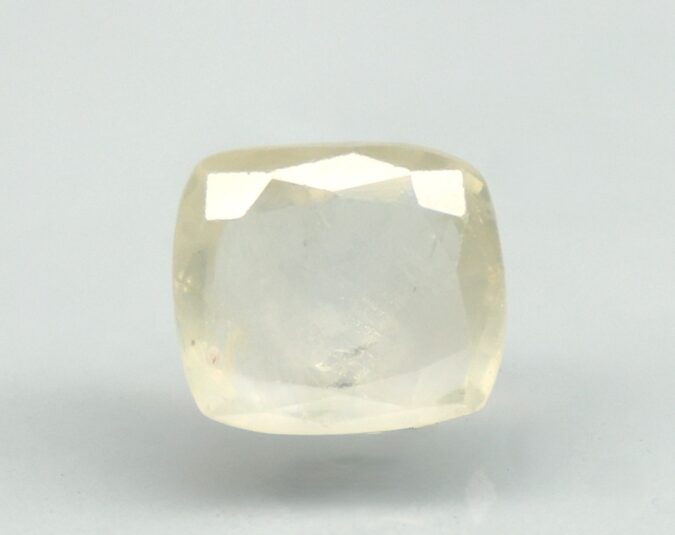 YELLOW SAPPHIRE 3.51 Ct. 1 NYSP8678 1 YELLOW SAPPHIRE 3.51 Ct.