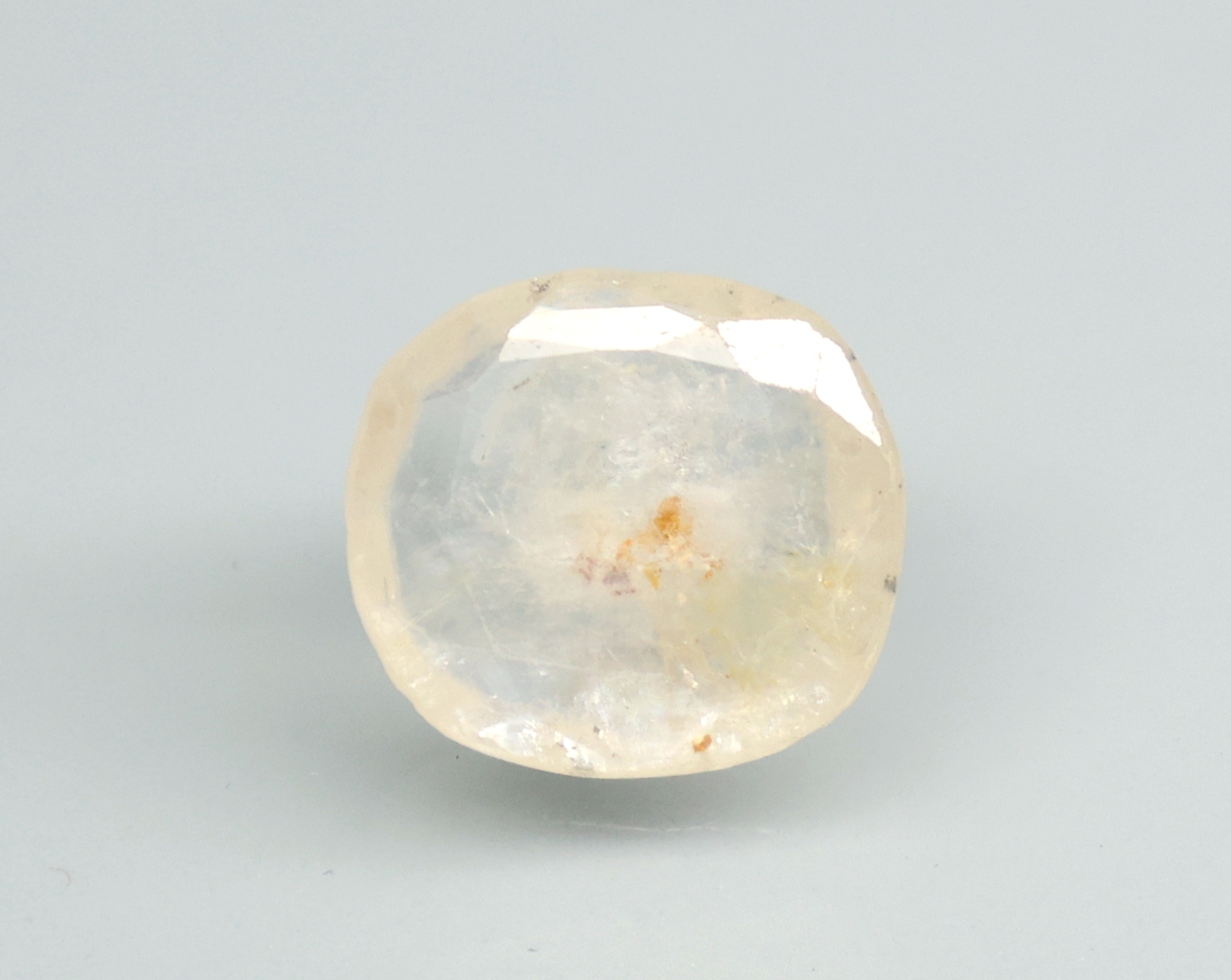 YELLOW SAPPHIRE 4.32 Ct.