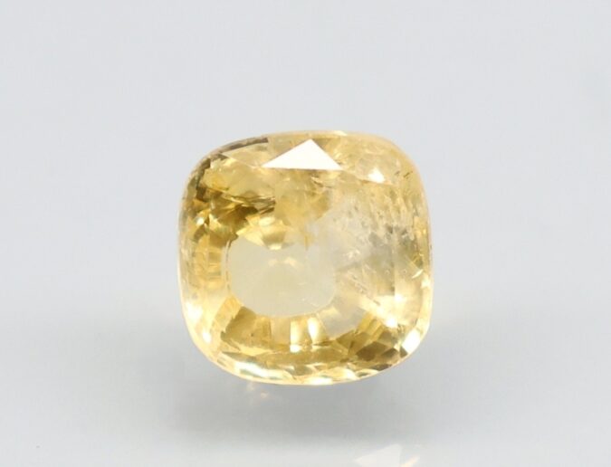 YELLOW SAPPHIRE 4.15 Ct. 1 NYSP8706 1 YELLOW SAPPHIRE 4.15 Ct.