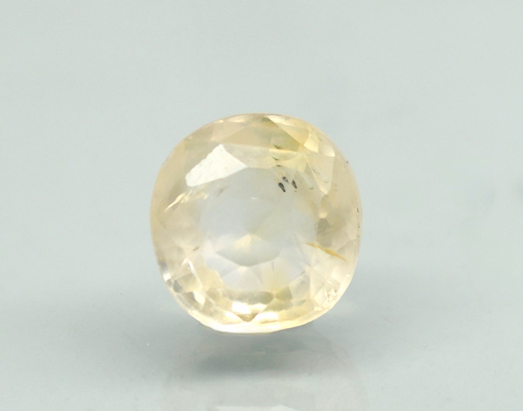 YELLOW SAPPHIRE 5.46 Ct.