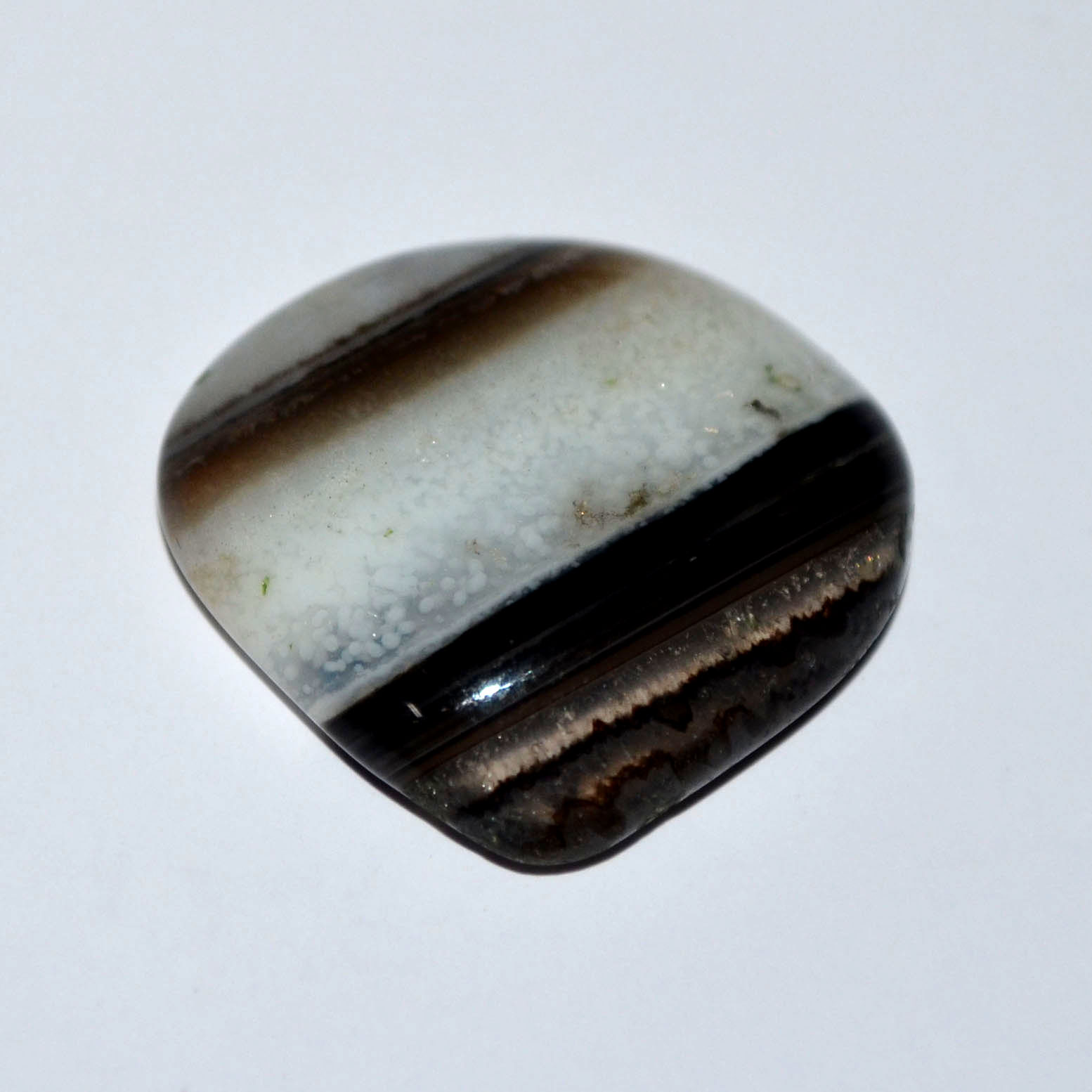 BLACK HAKIK 23.61 Ct.
