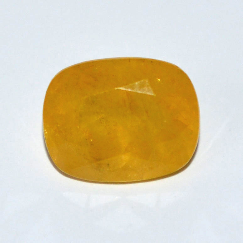YELLOW SAPPHIRE 6.78 Ct.
