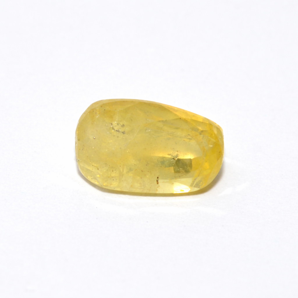 YELLOW SAPPHIRE 3.02 Ct.