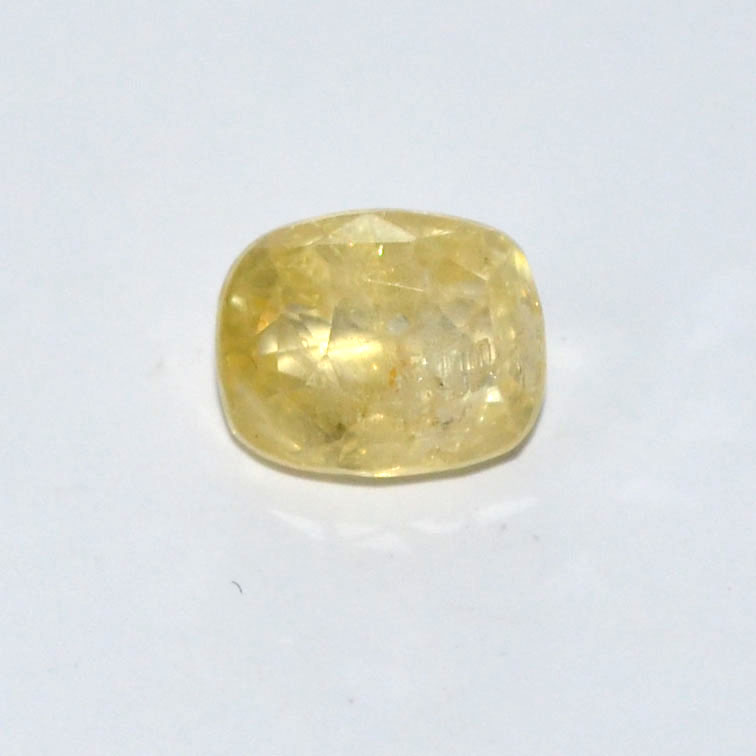 YELLOW SAPPHIRE 3.74 Ct.