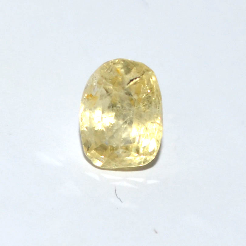 YELLOW SAPPHIRE 2.9 Ct.