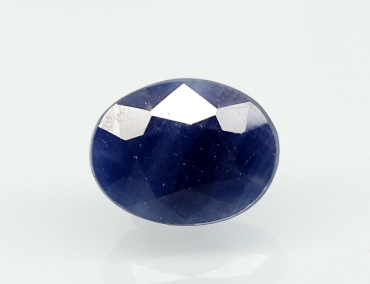 BLUE SAPPHIRE 5.04 Ct.