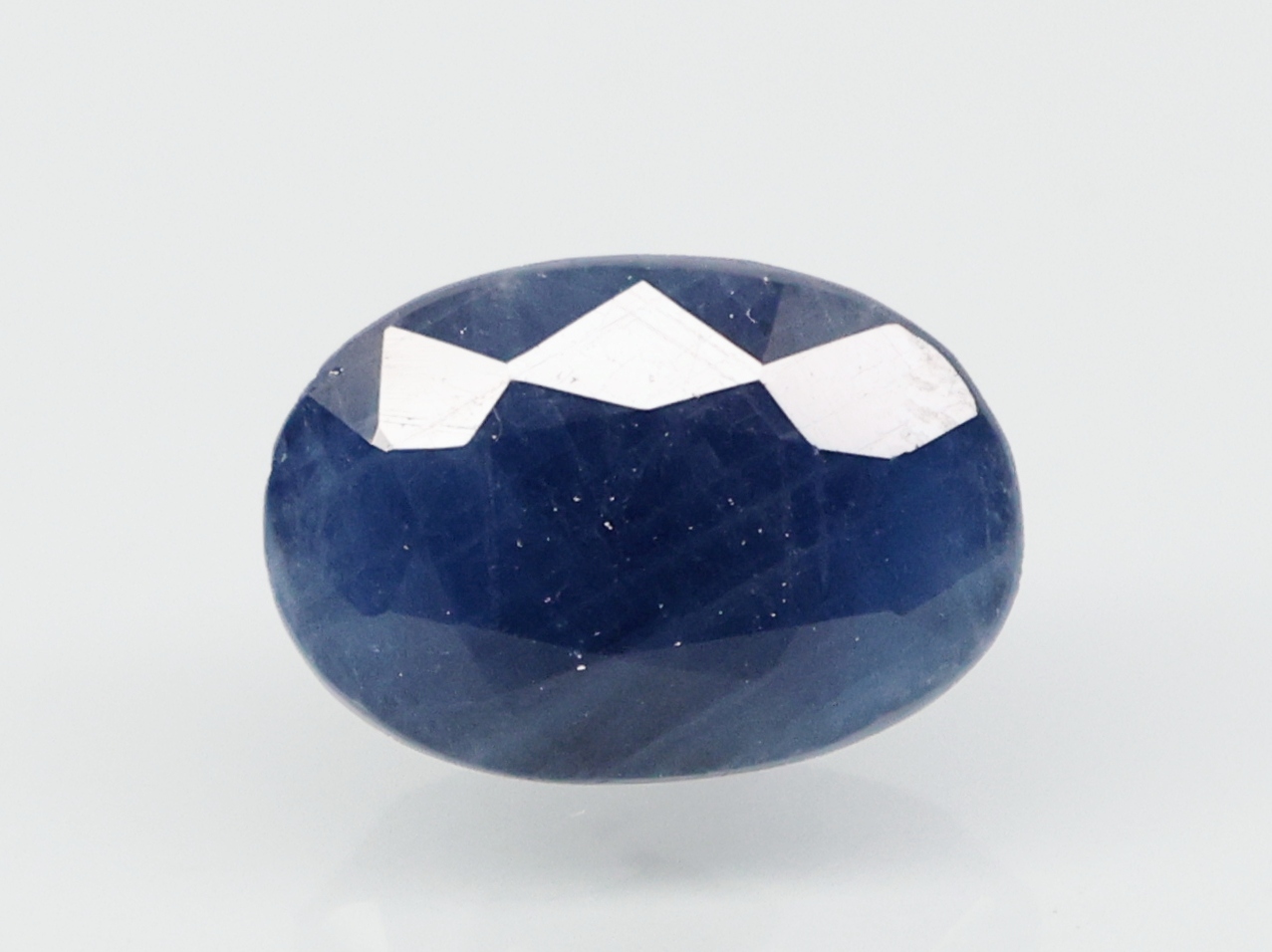 BLUE SAPPHIRE 6.91 Ct.