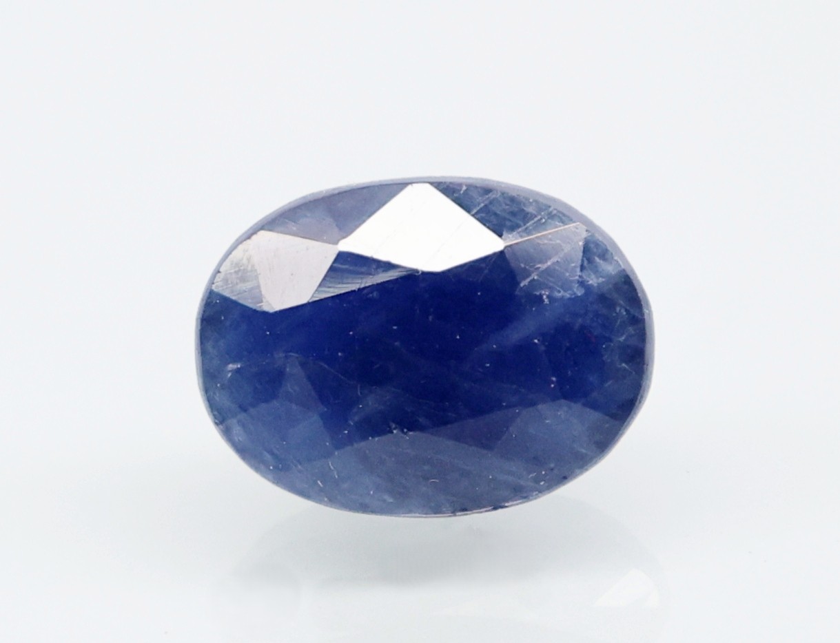 BLUE SAPPHIRE 5.68 Ct.