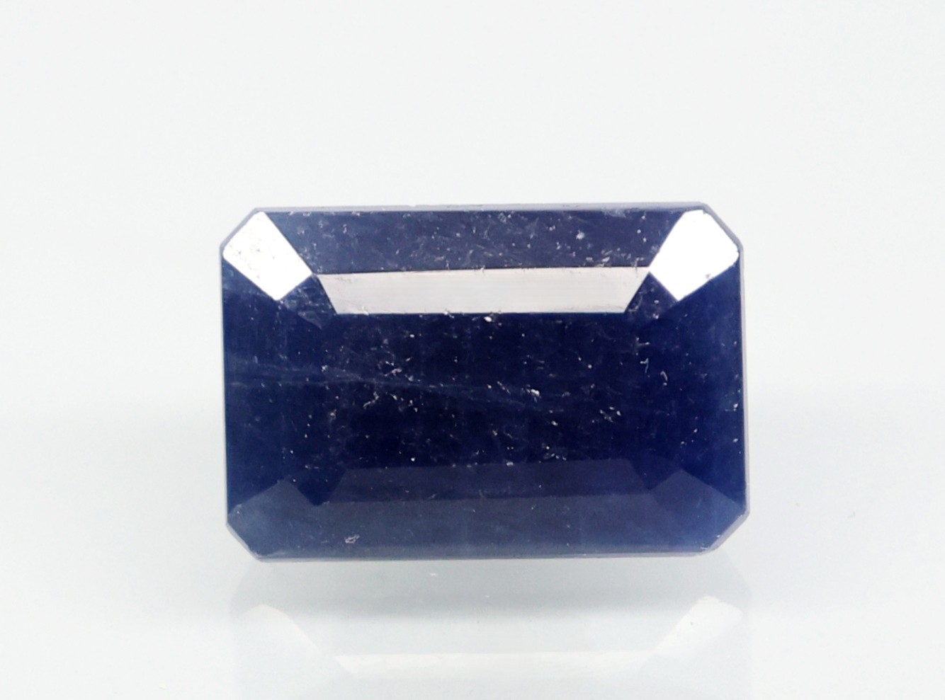 BLUE SAPPHIRE 7.15 Ct.